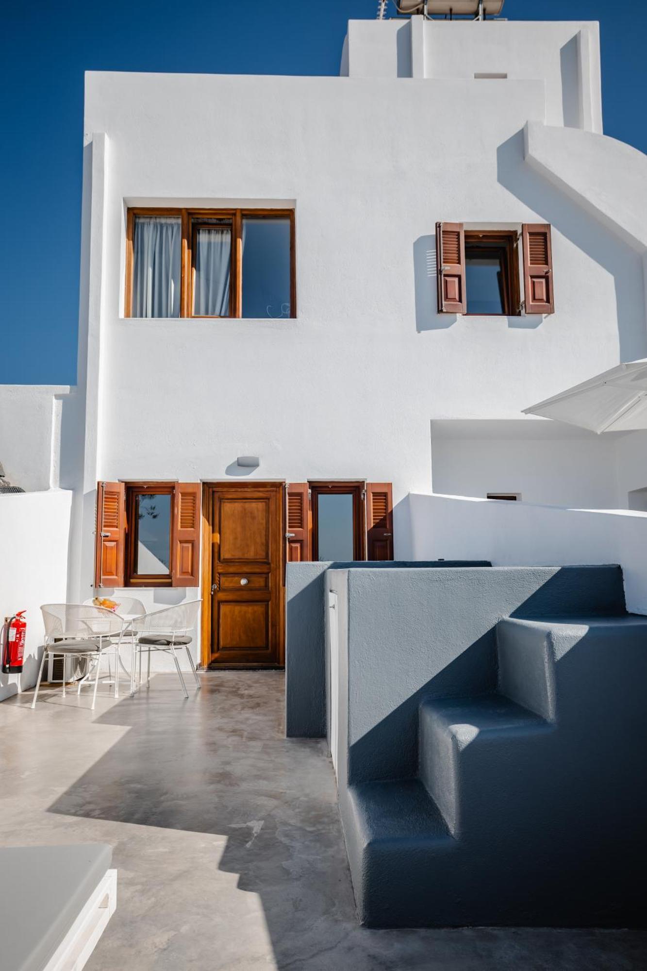 Captain John - Oia Center Apartment