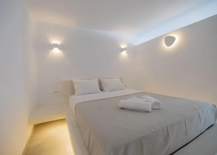 Captain John Apartments - Oia Center